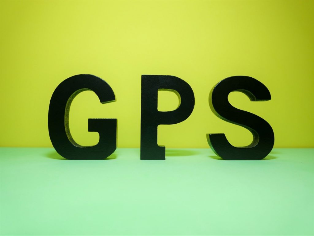 法人携帯のGPSによる位置情報はオフにできる？目的と注意点を解説